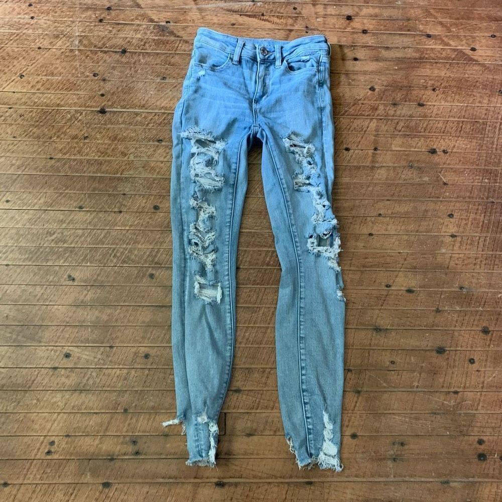 American Eagle destroyed distressed hi-rise light wash 0 jeggings